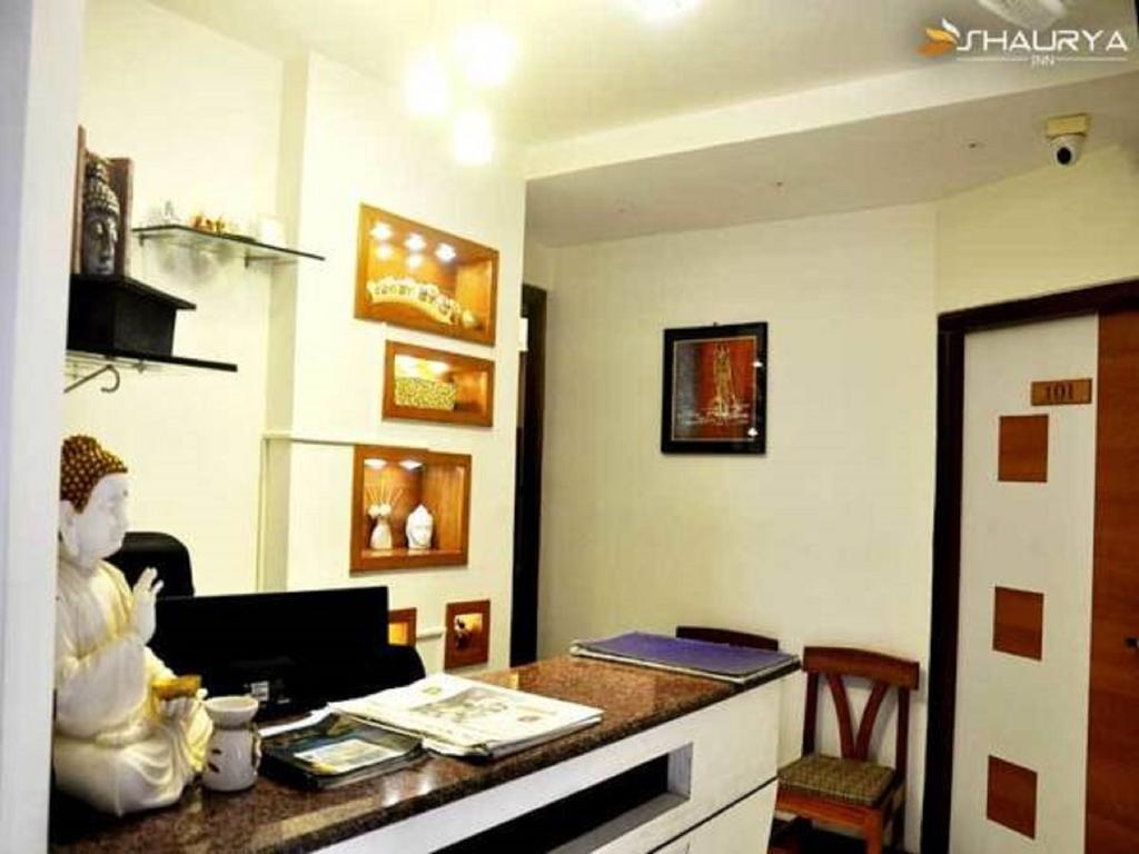 Hotel Shaurya Inn Шиллонг Екстер'єр фото