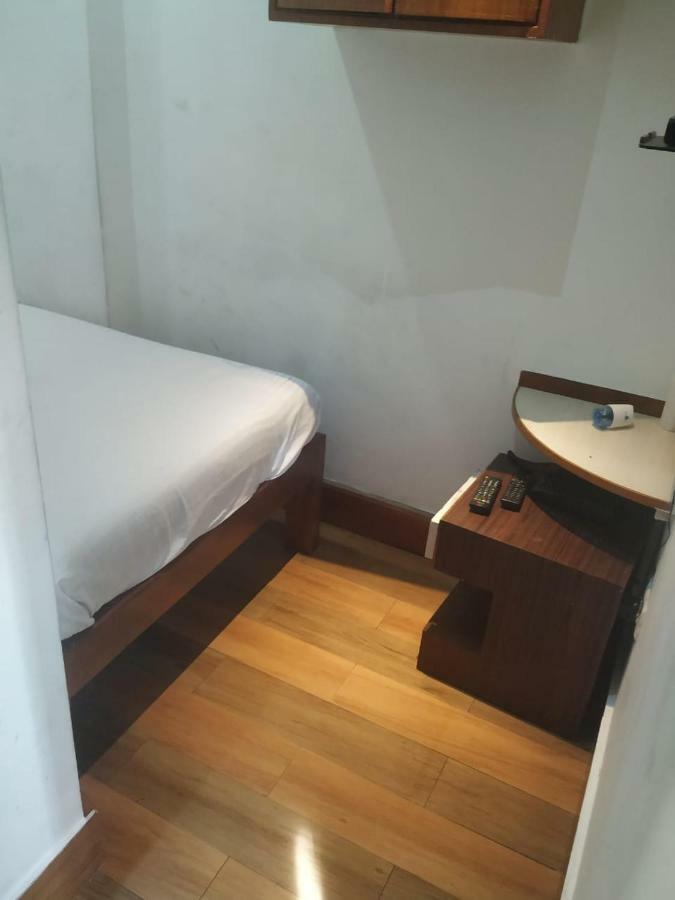 Hotel Shaurya Inn Шиллонг Екстер'єр фото