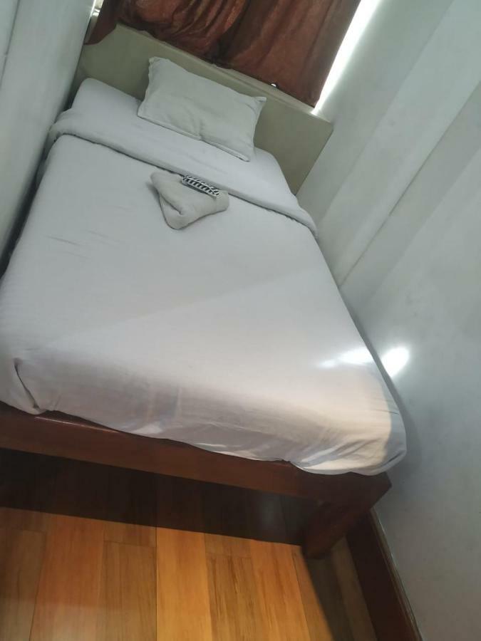Hotel Shaurya Inn Шиллонг Екстер'єр фото