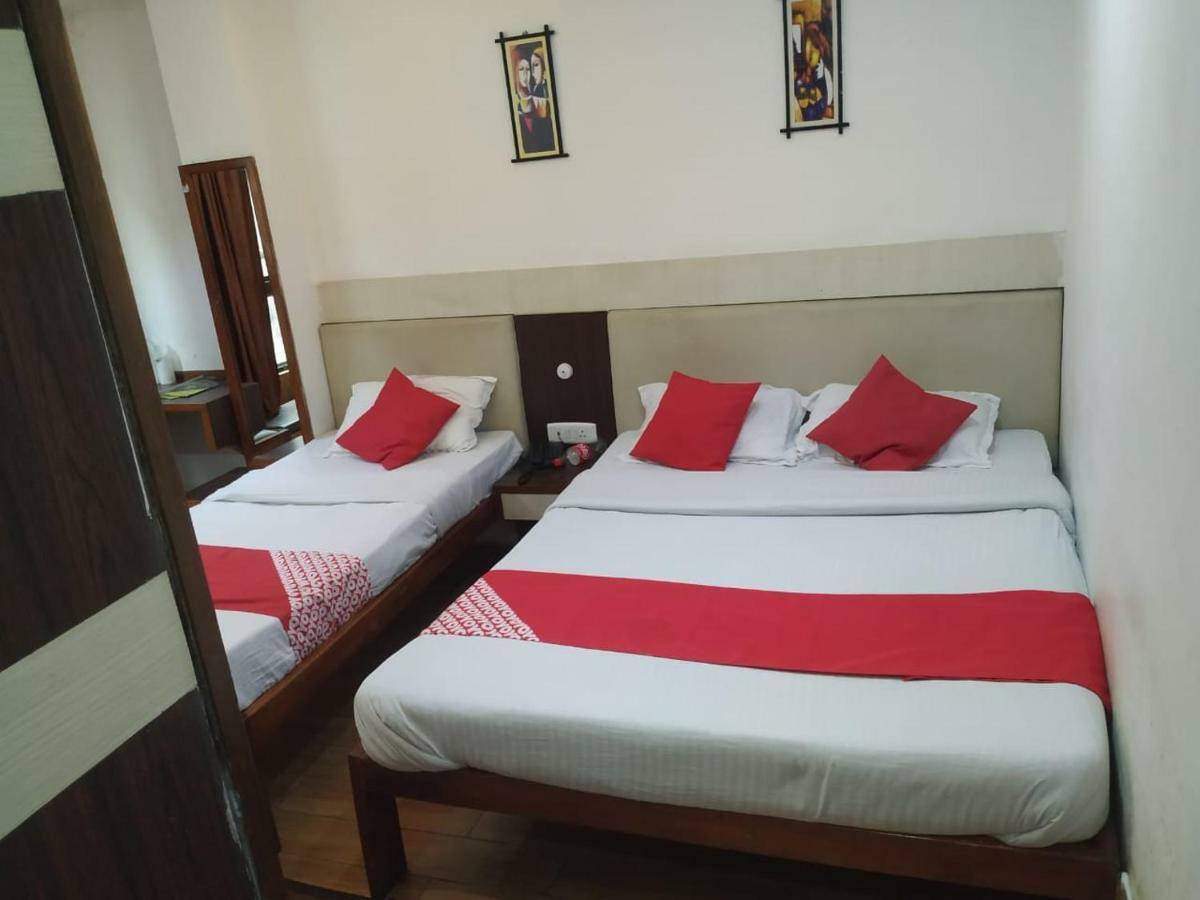 Hotel Shaurya Inn Шиллонг Екстер'єр фото