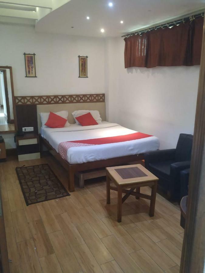Hotel Shaurya Inn Шиллонг Екстер'єр фото