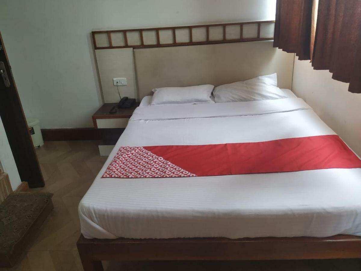 Hotel Shaurya Inn Шиллонг Екстер'єр фото